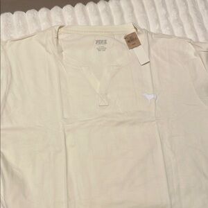 PINK Victoria's Secret Cream Henley V-neck Tee Shirt small dog Print